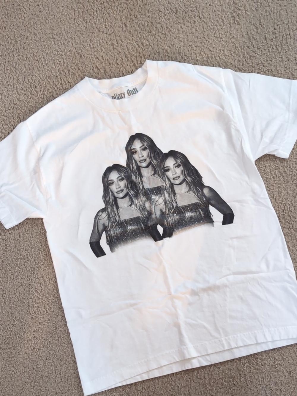 Hilary Duff tour tshirt